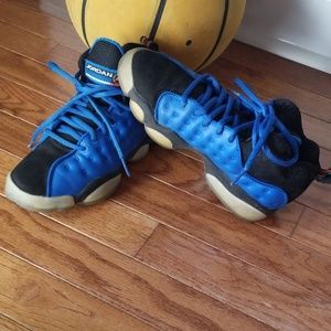 Team Jordan basketball shoes